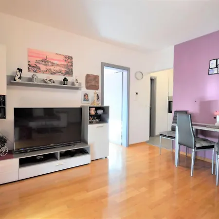 Apartment Pinezic - Roj117 By Interhome