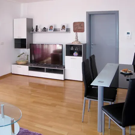 Pinezic By Interhome