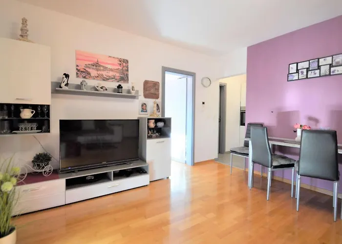 아파트 Pinezic By Interhome