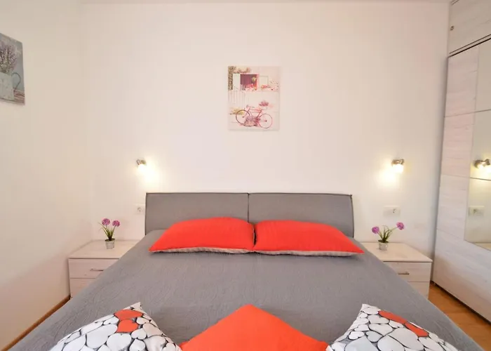 Pinezic By Interhome Διαμέρισμα *